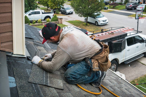 Professional Roofing technician working in Chicago Park, CA